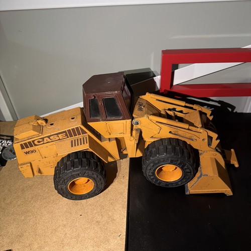 Ertl case w30 - ertl,