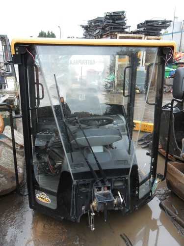 Caterpillar 906 loading - loading, shovel